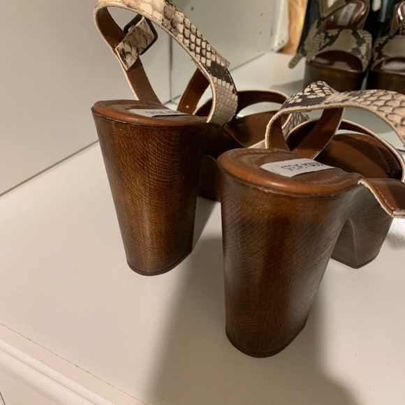 Steve Madden platform shoes - Picture 4 of 5